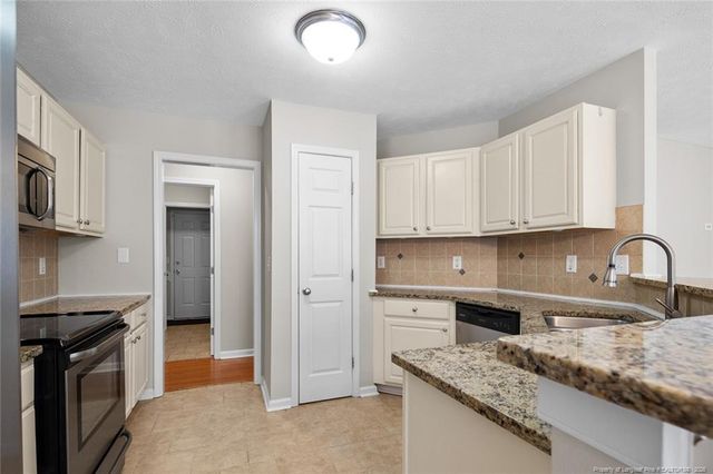 1411 Seabiscuit Drive, Parkton, NC 28371