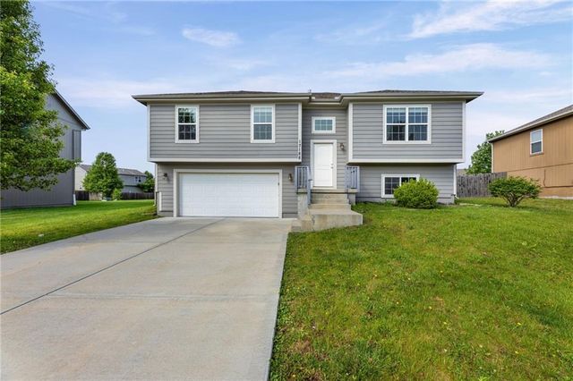 17188 S Kill Creek Road, Gardner, KS 66030