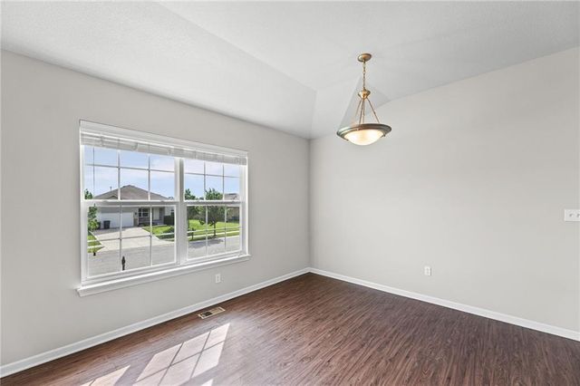 17188 S Kill Creek Road, Gardner, KS 66030