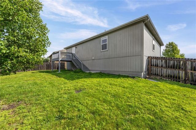 17188 S Kill Creek Road, Gardner, KS 66030