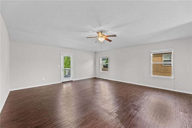 17188 S Kill Creek Road, Gardner, KS 66030