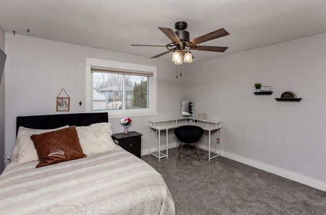 1317 Lyndale Drive, Polk City, IA 50226