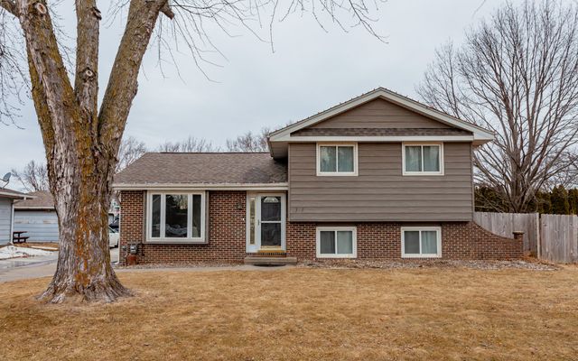 1317 Lyndale Drive, Polk City, IA 50226