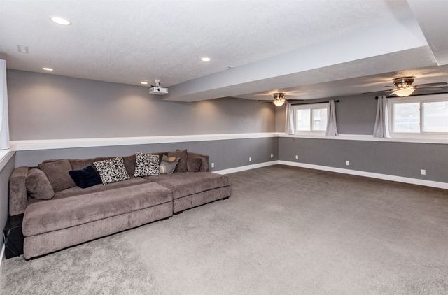 1317 Lyndale Drive, Polk City, IA 50226