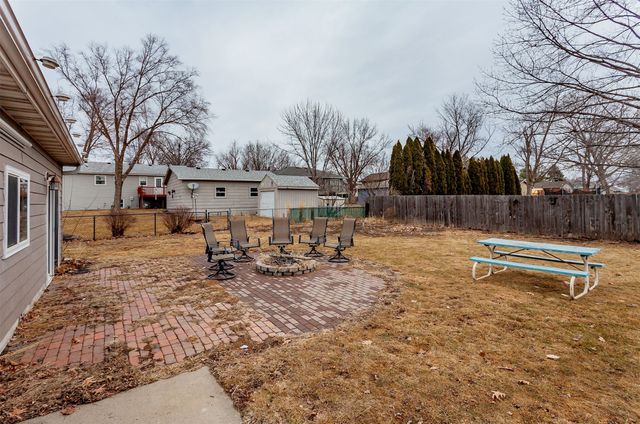 1317 Lyndale Drive, Polk City, IA 50226