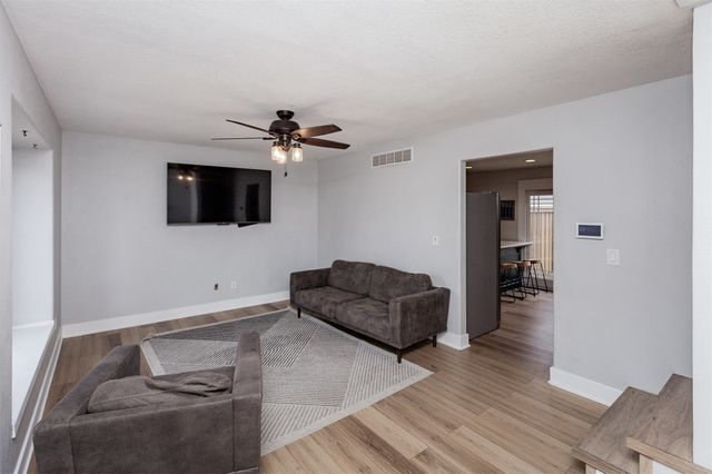 1317 Lyndale Drive, Polk City, IA 50226
