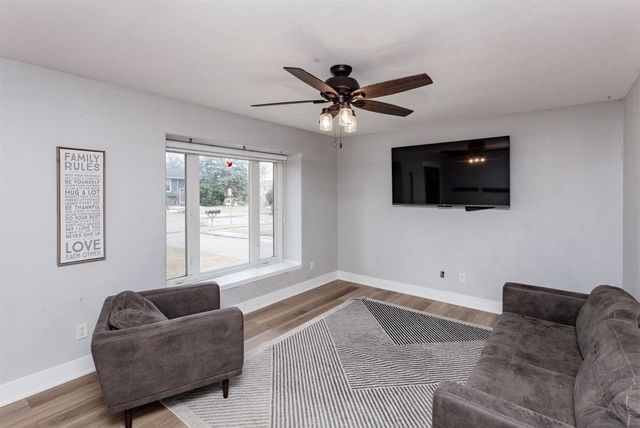 1317 Lyndale Drive, Polk City, IA 50226