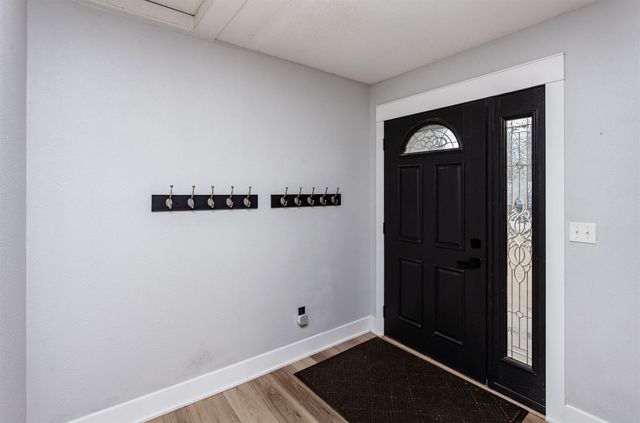 1317 Lyndale Drive, Polk City, IA 50226
