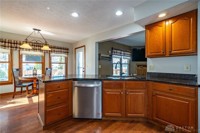 825 Chaucer Lane, Tipp City, OH 45371