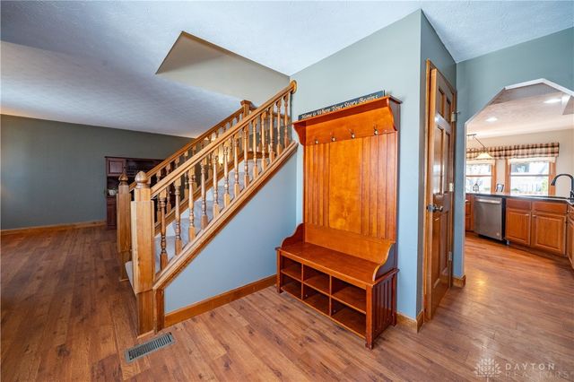 825 Chaucer Lane, Tipp City, OH 45371