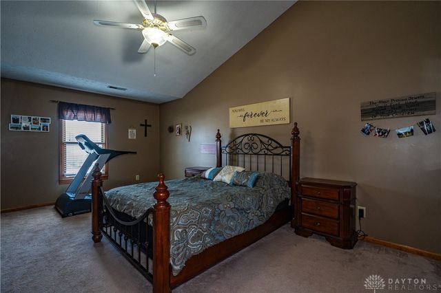 825 Chaucer Lane, Tipp City, OH 45371