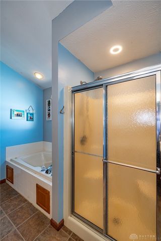 825 Chaucer Lane, Tipp City, OH 45371