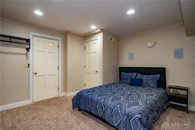 825 Chaucer Lane, Tipp City, OH 45371