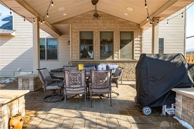 825 Chaucer Lane, Tipp City, OH 45371