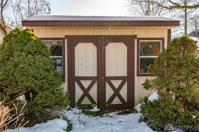 825 Chaucer Lane, Tipp City, OH 45371