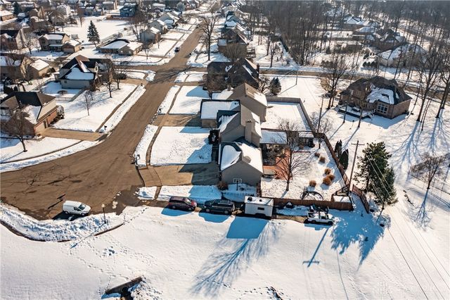 825 Chaucer Lane, Tipp City, OH 45371