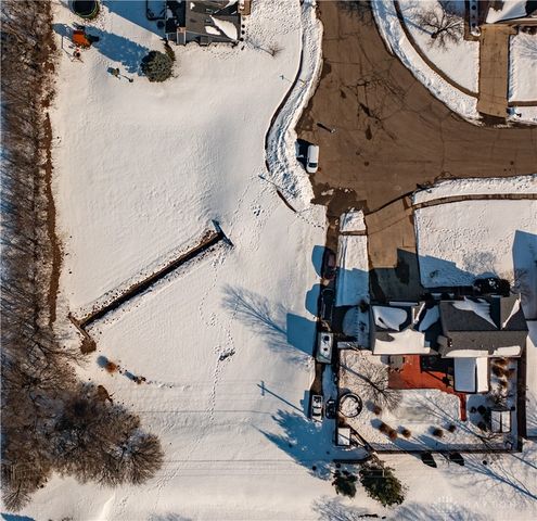 825 Chaucer Lane, Tipp City, OH 45371