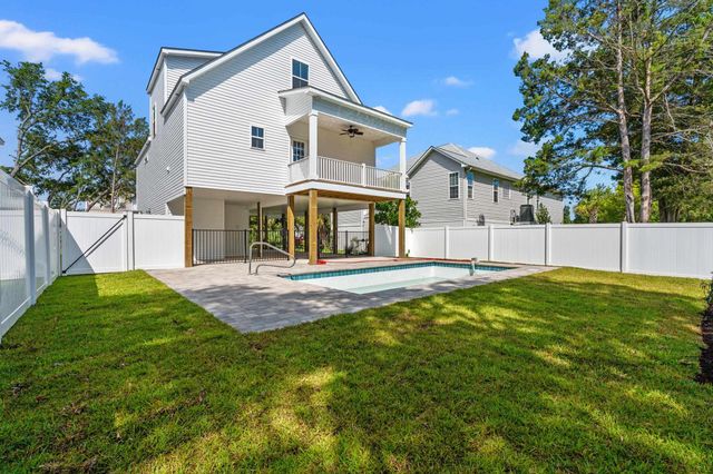 1718 26th Ave. N, North Myrtle Beach, SC 29582