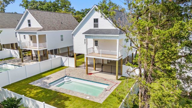 1718 26th Ave. N, North Myrtle Beach, SC 29582