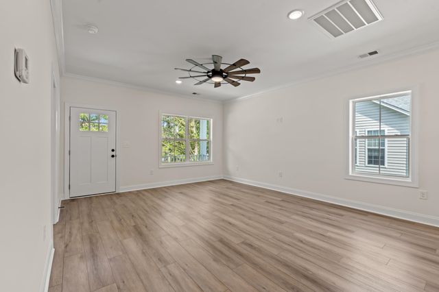 1718 26th Ave. N, North Myrtle Beach, SC 29582