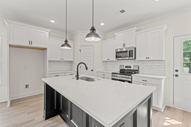 1718 26th Ave. N, North Myrtle Beach, SC 29582