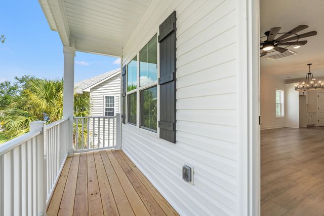 1718 26th Ave. N, North Myrtle Beach, SC 29582