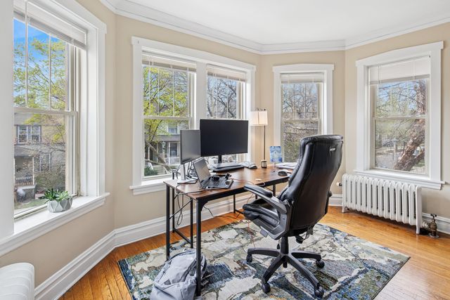 425 N MAPLE Avenue, Oak Park, IL 60302