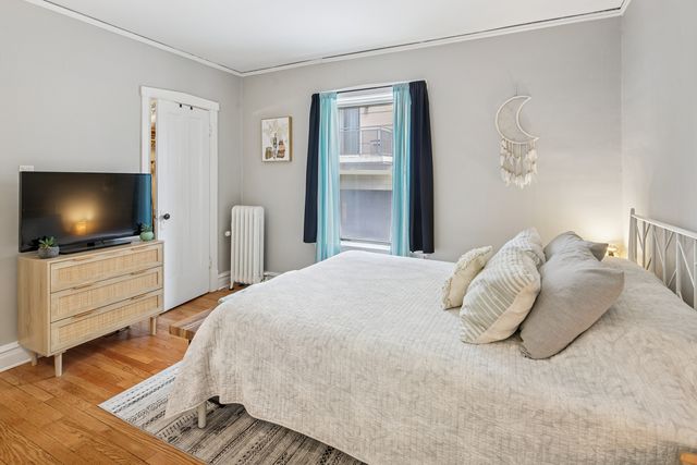 425 N MAPLE Avenue, Oak Park, IL 60302