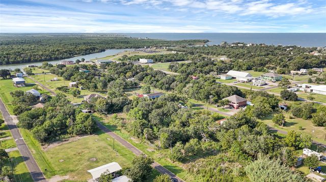 612 Hill Street, Oak Island, TX 77535