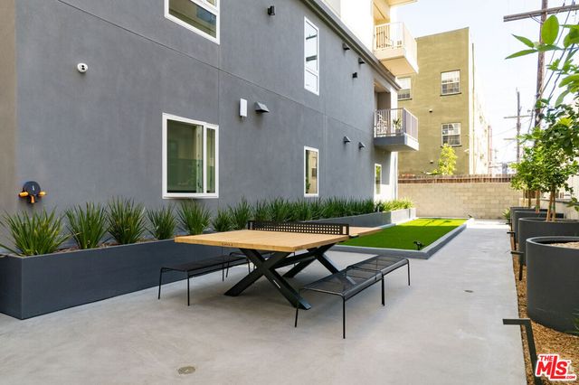 839 S Fedora Street 709, Los Angeles, CA 90005