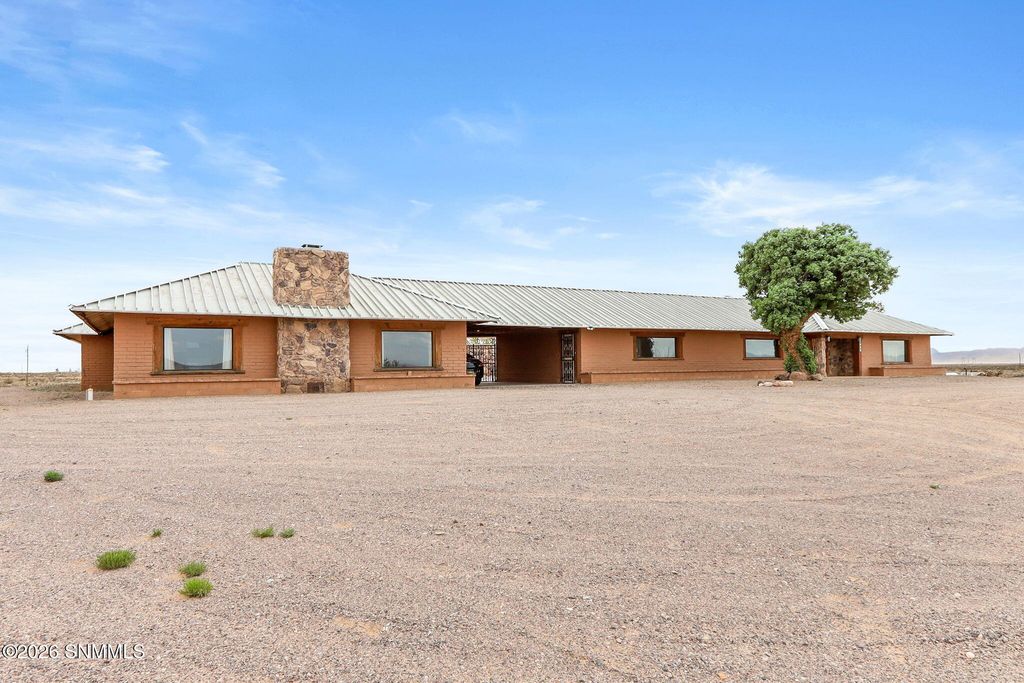1670 SE Good Sight Road, Deming, NM 88030