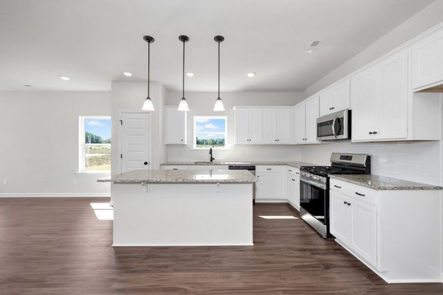 1005 Southerlynn Dr, White House, TN 37188