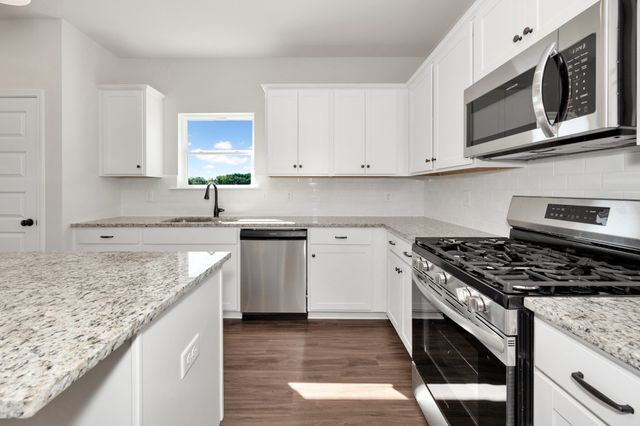 1005 Southerlynn Dr, White House, TN 37188