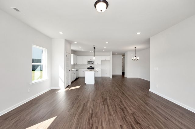 1005 Southerlynn Dr, White House, TN 37188