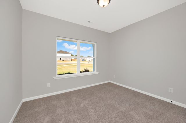 1005 Southerlynn Dr, White House, TN 37188