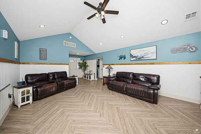 8892 Regina Lane, Manhattan, KS 66502