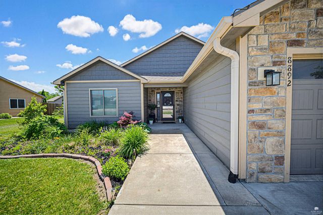 8892 Regina Lane, Manhattan, KS 66502