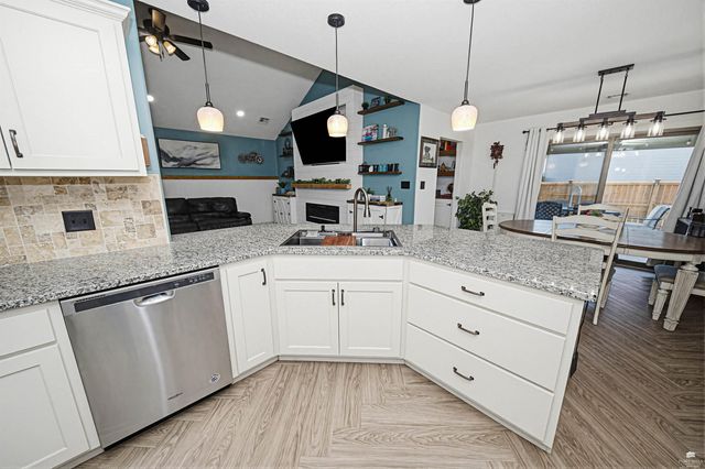8892 Regina Lane, Manhattan, KS 66502