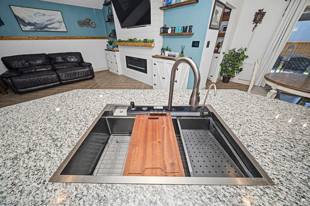 8892 Regina Lane, Manhattan, KS 66502