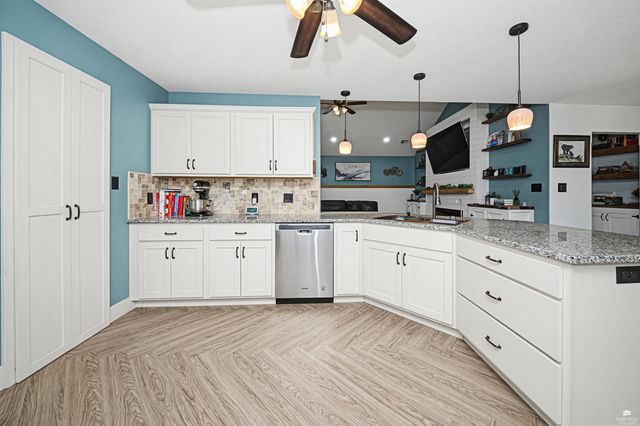 8892 Regina Lane, Manhattan, KS 66502