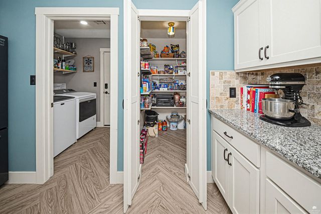 8892 Regina Lane, Manhattan, KS 66502
