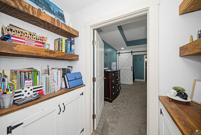 8892 Regina Lane, Manhattan, KS 66502
