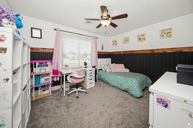 8892 Regina Lane, Manhattan, KS 66502
