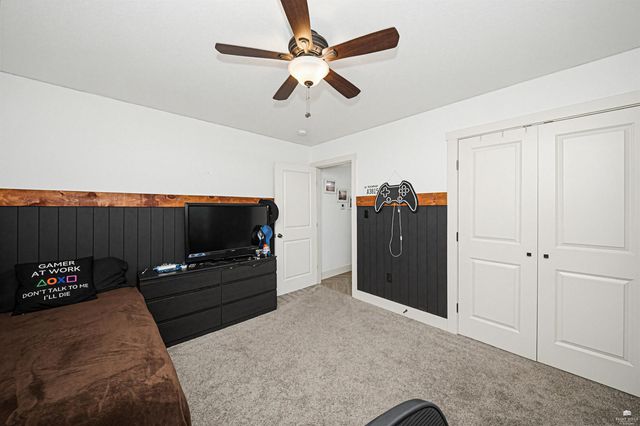 8892 Regina Lane, Manhattan, KS 66502