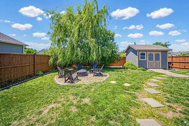 8892 Regina Lane, Manhattan, KS 66502