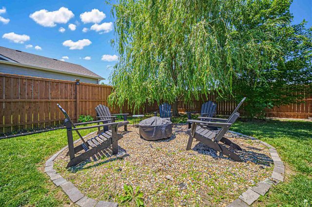 8892 Regina Lane, Manhattan, KS 66502