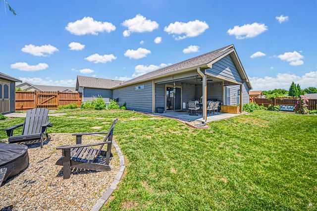 8892 Regina Lane, Manhattan, KS 66502