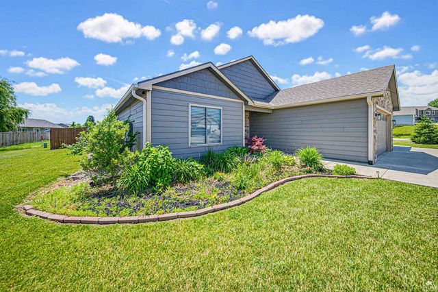 8892 Regina Lane, Manhattan, KS 66502