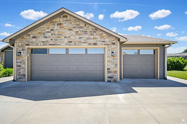 8892 Regina Lane, Manhattan, KS 66502
