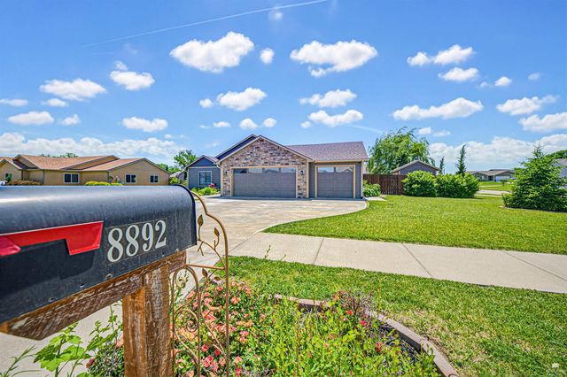 8892 Regina Lane, Manhattan, KS 66502
